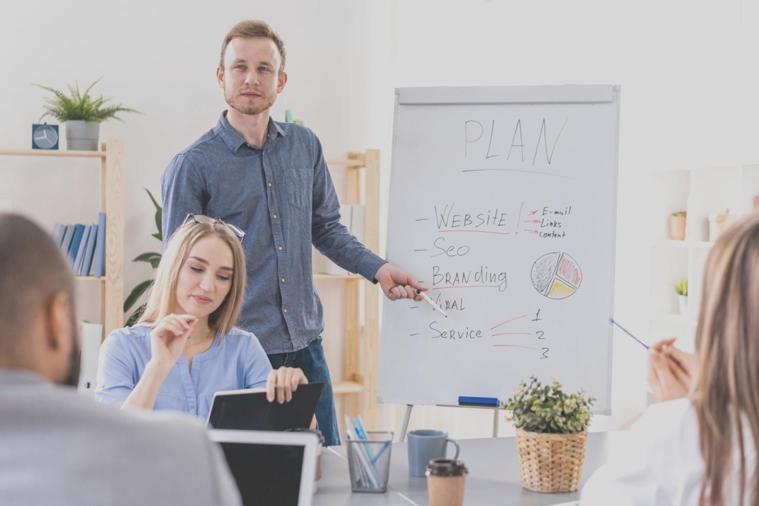 Financial planning session with collaborative workflow tools